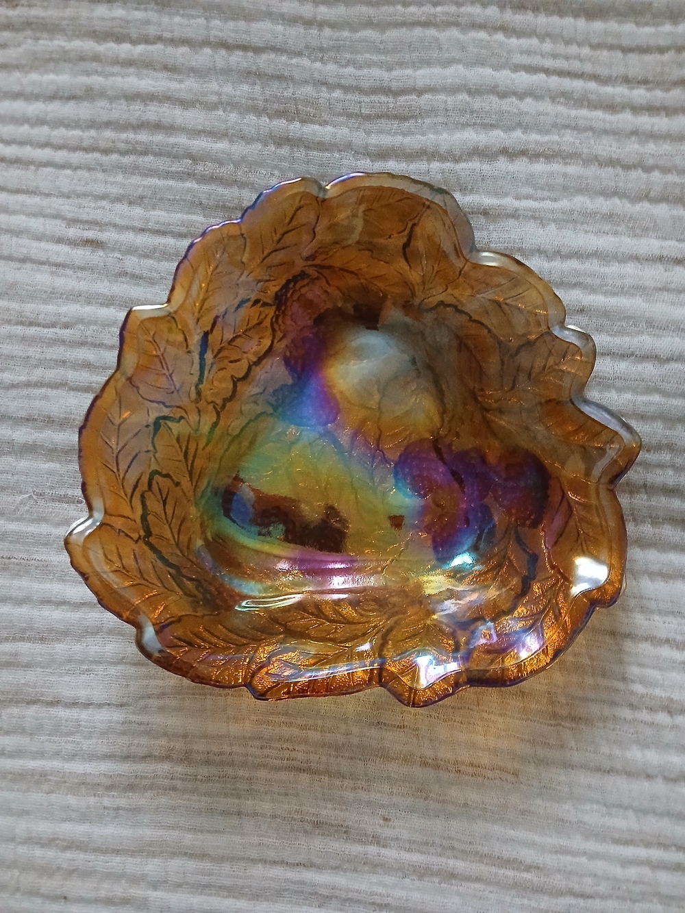 Indiana Glass/Carnival Amber Iridescent Berrylogan Glass Bowl